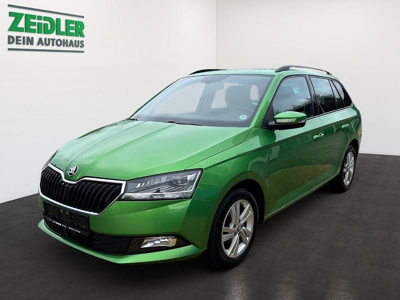 Rallye grün Gebraucht 2020 Skoda Fabia Style Kombi | 13.950 € (Fairer Preis) - Bild 1/4