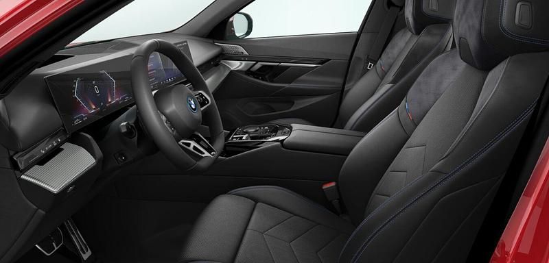 Gebraucht BMW 550e Comfort Edition 177 PS (130 kW) 2025 Rot Kombi