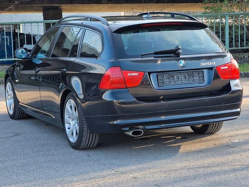Gebraucht BMW 320 Comfort Edition 177 PS (130 kW) 2010 Schwarz Kombi