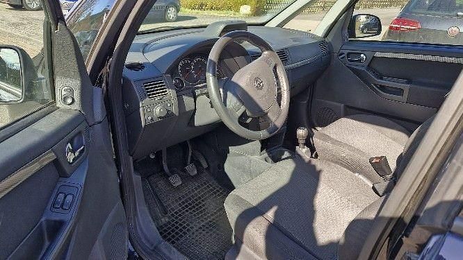 Gebraucht Opel Meriva Innovation 90 PS (66 kW) 2010 Schwarz Van / Kleinbus