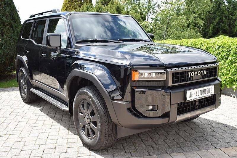 Schwarz Neu 2025 Toyota Land Cruiser Executive SUV | 79.900 € (Guter Preis) - Bild 1/4