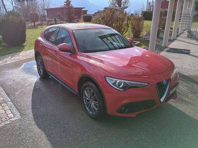 Rot Gebraucht 2017 Alfa Romeo Stelvio Super SUV | 17.700 € (Superpreis) - Bild 1/4