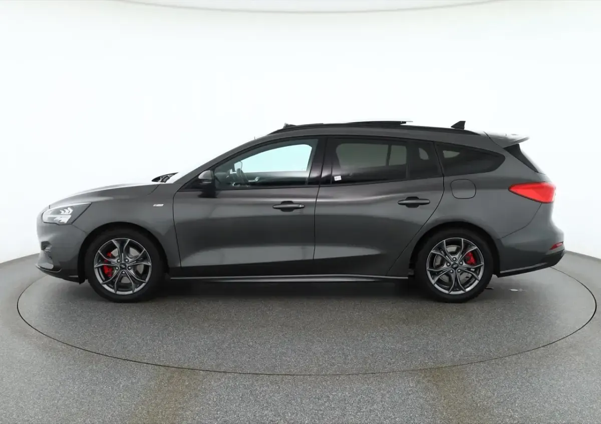Gebraucht Ford Focus ST-Line 155 PS (114 kW) 2020 Silber Kombi