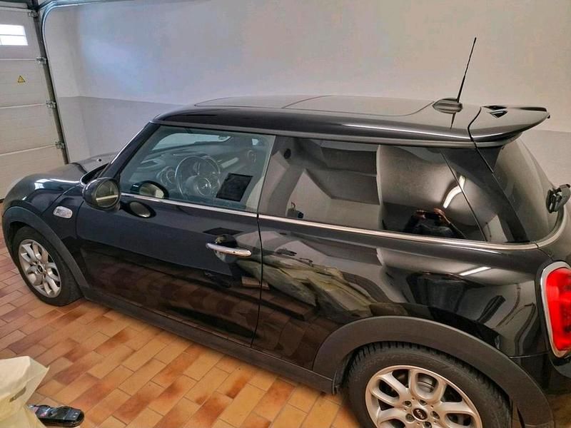 Gebraucht Mini John Cooper Works 170 PS (125 kW) 2017 Schwarz Kleinwagen