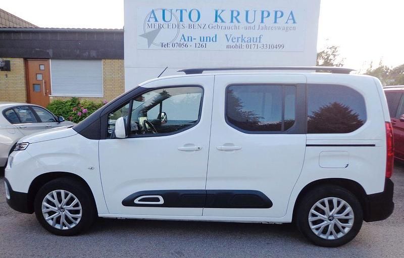 Weiß Gebraucht 2020 Citroën Berlingo Shine Van / Kleinbus | 19.990 € (Guter Preis) - Bild 1/4