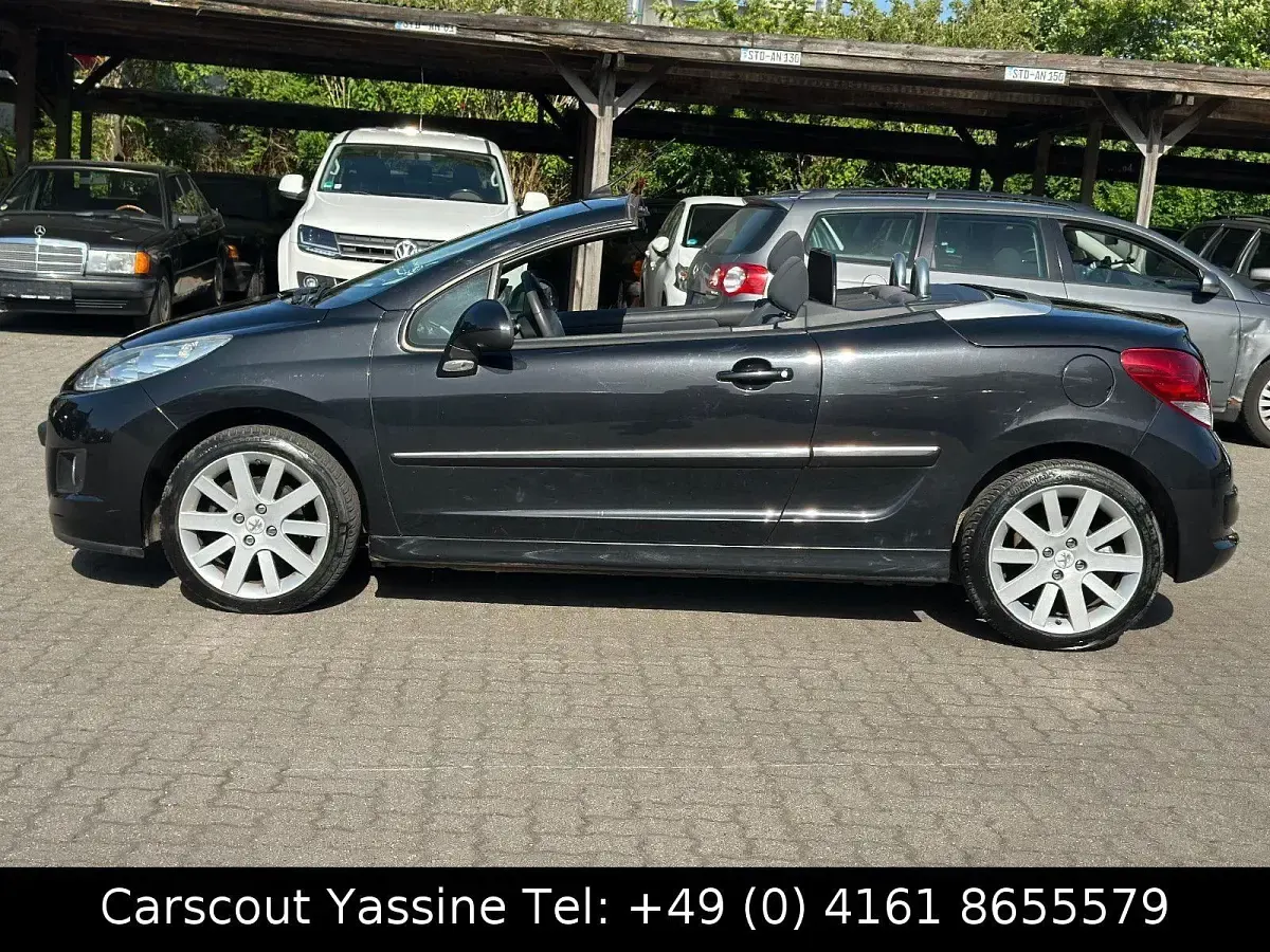 Gebraucht Peugeot 207 CC Active 120 PS (88 kW) 2014 Schwarz Cabrio