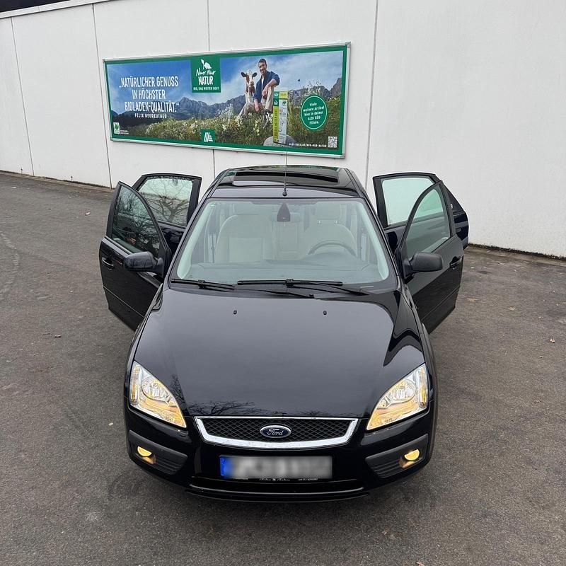 Gebraucht Ford Focus Ghia 101 PS (74 kW) 2006 Kleinwagen