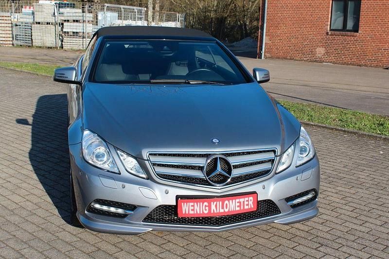 Gebraucht Mercedes E250 AMG 204 PS (150 kW) 2013 Silber Cabrio