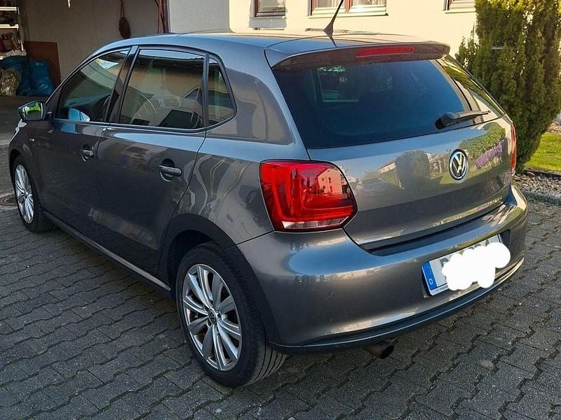 Gebraucht VW Polo Match 90 PS (66 kW) 2012 Grau Kleinwagen