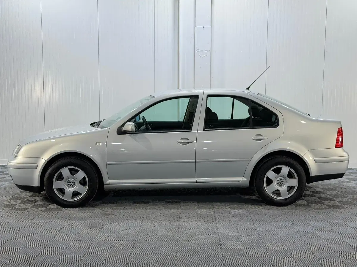 Gebraucht VW Bora 101 PS (74 kW) 1999 Silber Limousine