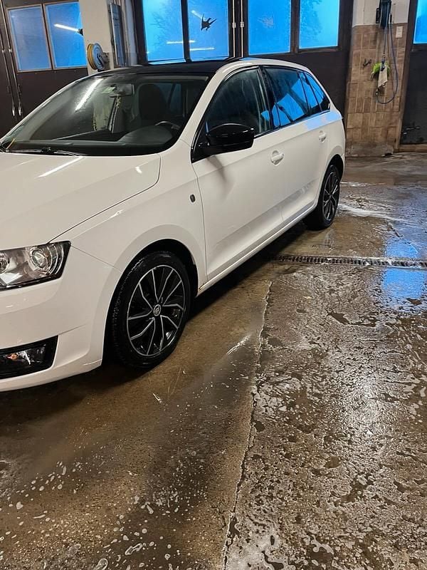 Gebraucht Skoda Rapid 90 PS (66 kW) 2014 Weiß Kleinwagen