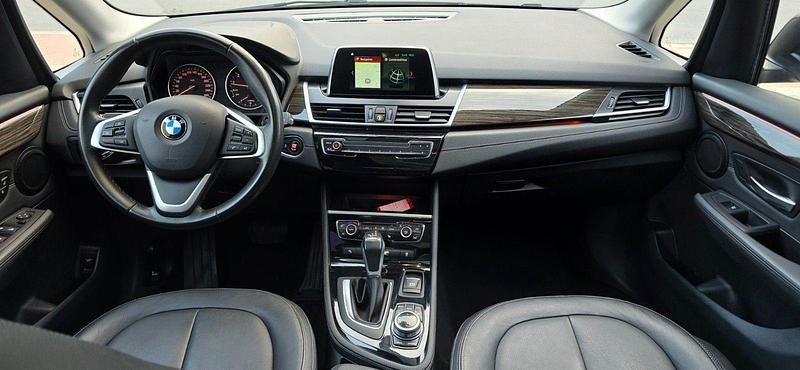 Gebraucht BMW 220 Luxury Line 192 PS (141 kW) 2018 Grau Kombi