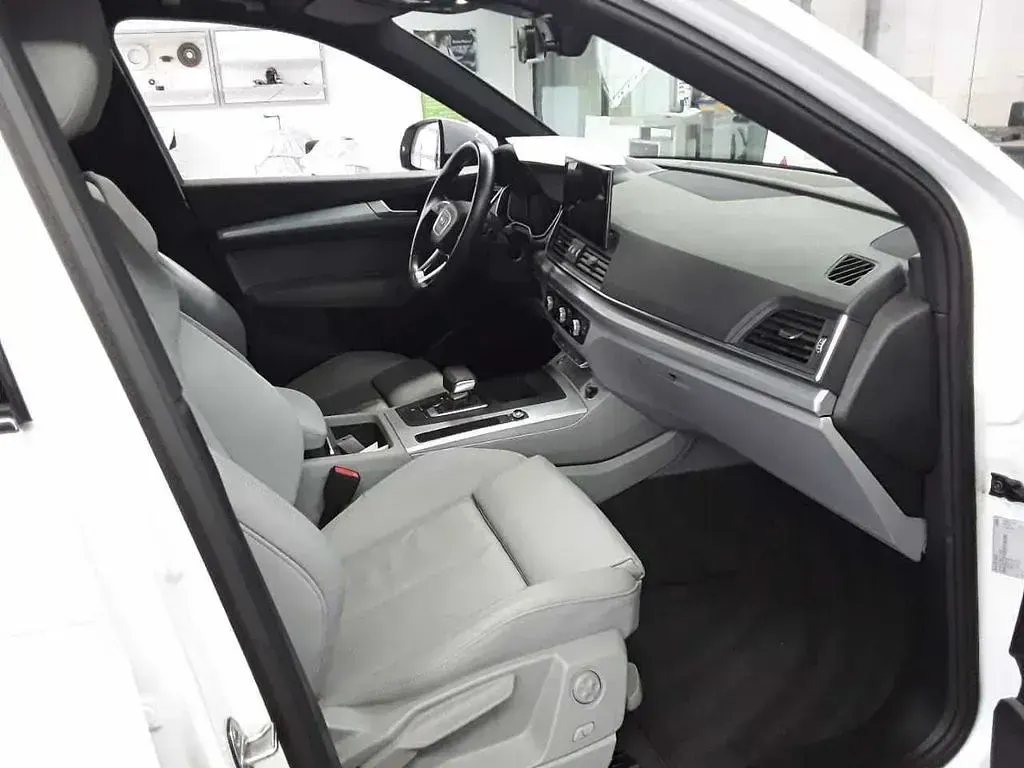 Gebraucht Audi Q5 S-Line 163 PS (119 kW) 2021 Gletscherweiß metallic SUV