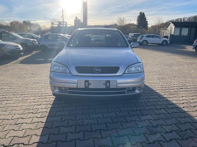 Silber Gebraucht 1999 Opel Astra Comfort Limousine | 1.200 € (Fairer Preis) - Bild 1/4