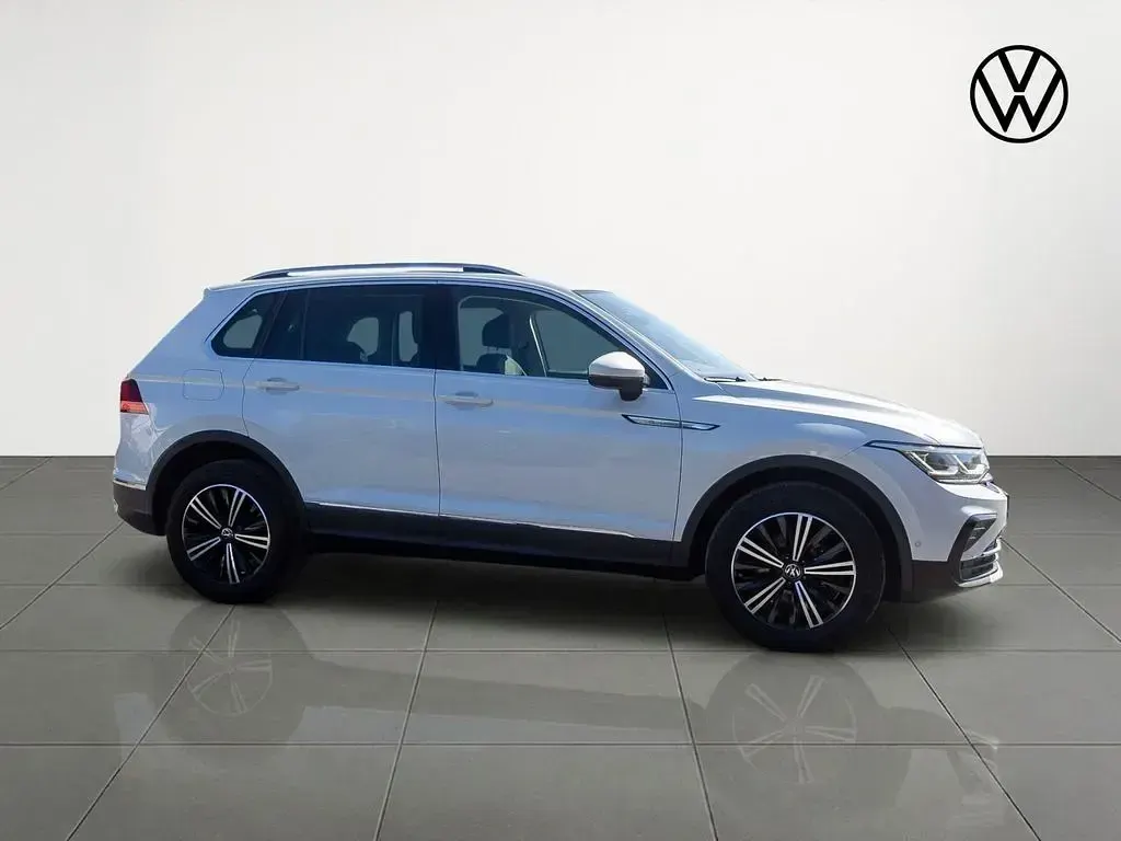 Gebraucht VW Tiguan Elegance 150 PS (110 kW) 2023 Weiß SUV