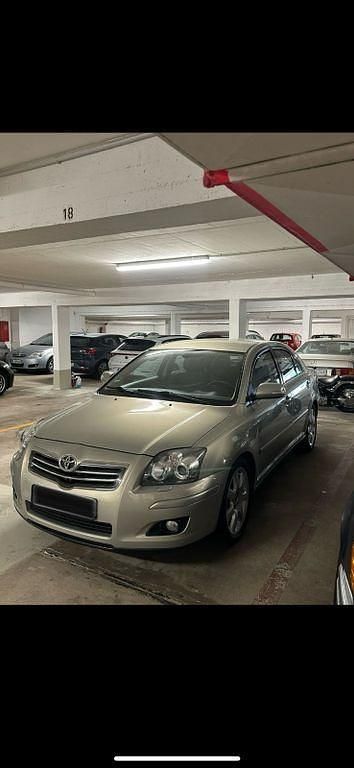 Grün Gebraucht 2006 Toyota Avensis T2 Limousine | 6.999 € (Etwas zu teuer) - Bild 1/4