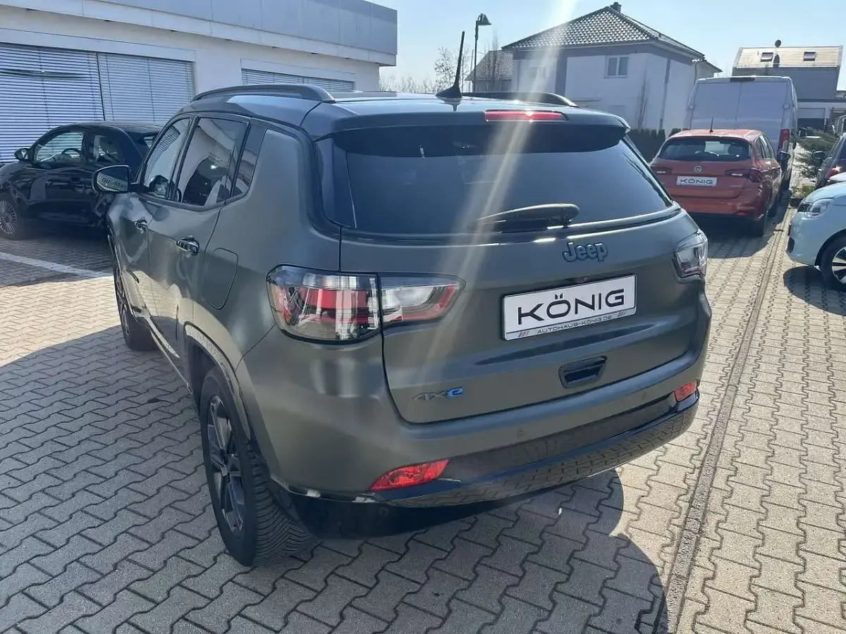 Gebraucht Jeep Compass 180 PS (132 kW) 2022 Grün SUV