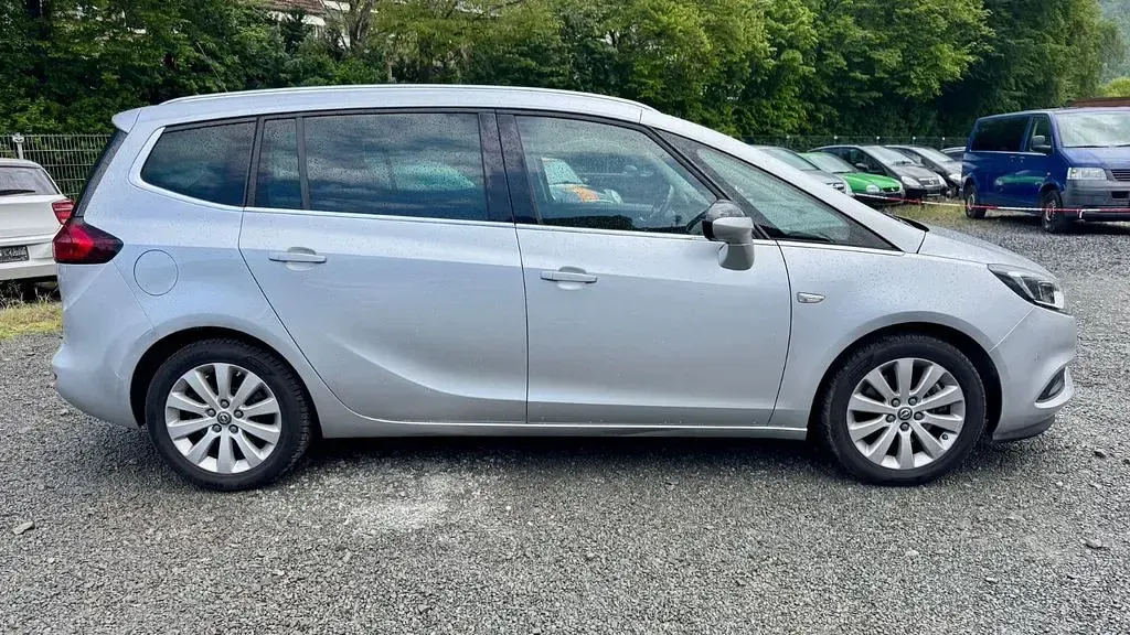Gebraucht Opel Zafira Innovation 136 PS (100 kW) 2018 Argon silber/ice silver (m2) Van / Kleinbus