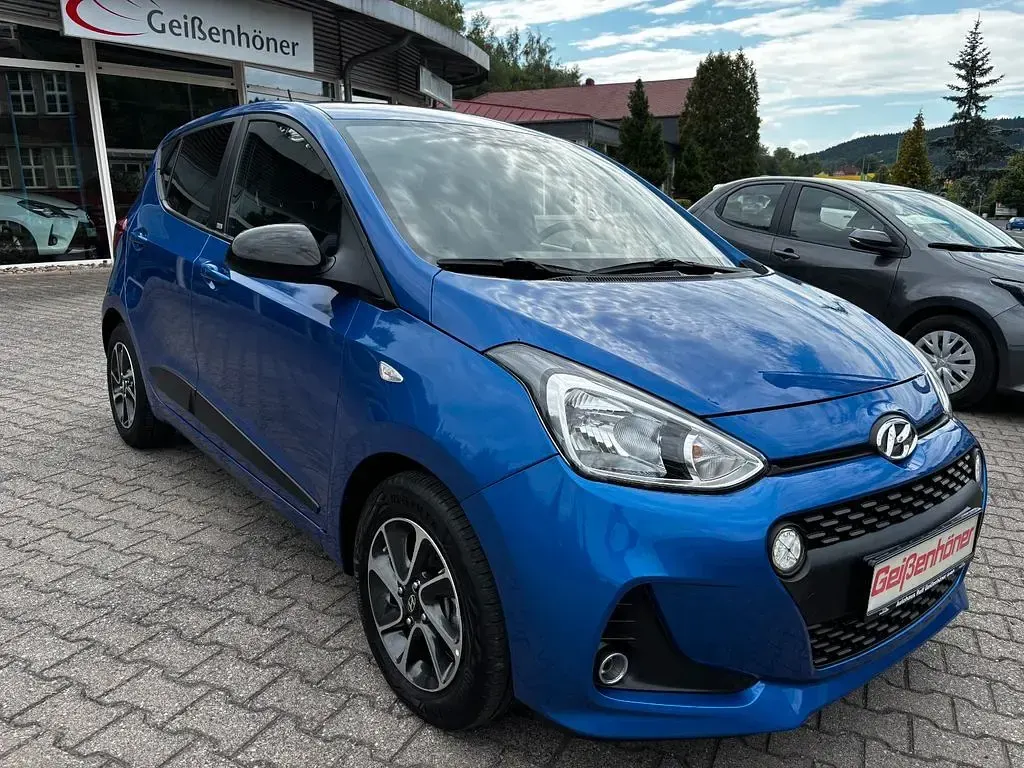Gebraucht Hyundai i10 Passion 87 PS (63 kW) 2018 Blau Kleinwagen