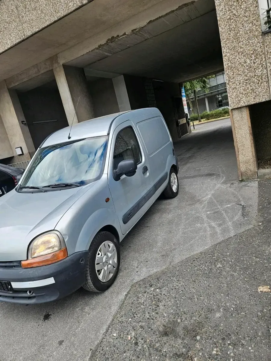 Gebraucht Renault Kangoo 105 PS (77 kW) 2001 Grau Van / Kleinbus