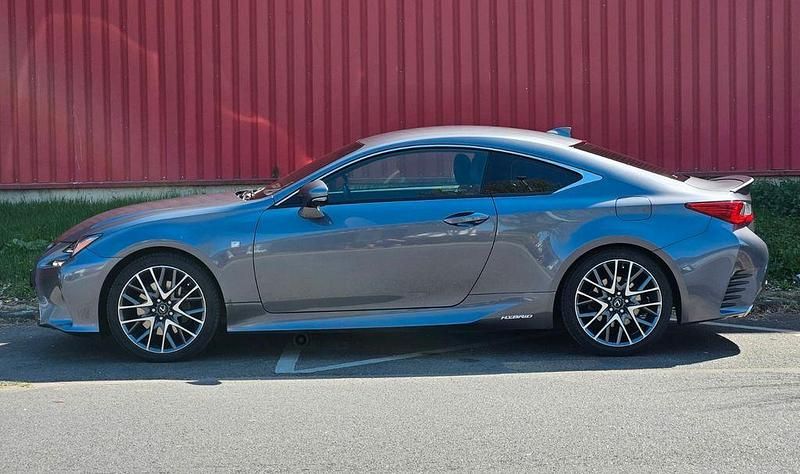 Gebraucht Lexus RC300h Sport Line 223 PS (164 kW) 2016 Grau Coupé