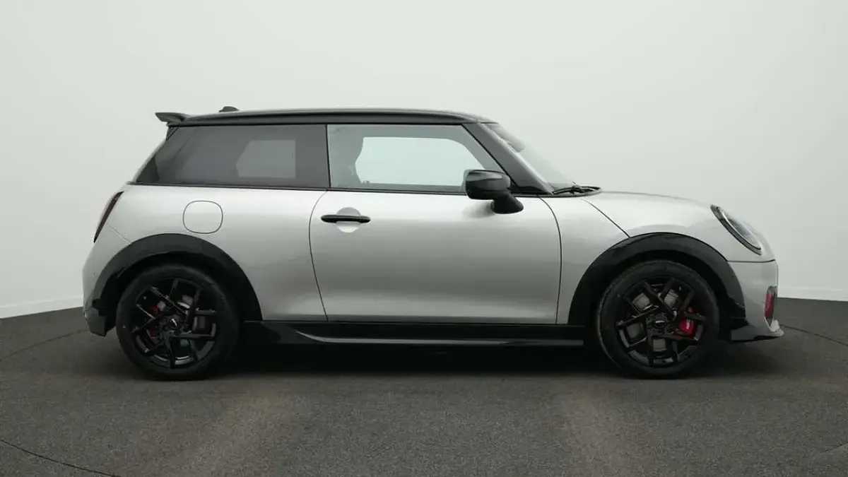 Używany Mini John Cooper Works 231 KM (169 kW) 2025 Szary Hatchback