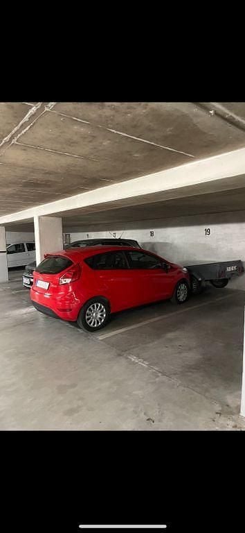 Rot Gebraucht 2015 Ford Fiesta Ambiente Kleinwagen | 7.299 € (Etwas zu teuer) - Bild 1/1