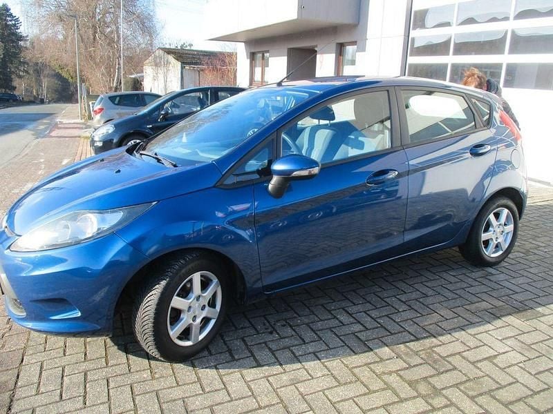 Blau Gebraucht 2010 Ford Fiesta Trend Kleinwagen | 2.950 € (Fairer Preis) - Bild 1/4