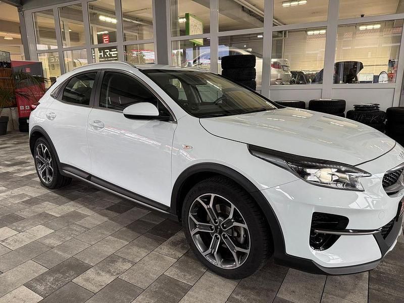 Weiß Gebraucht 2022 Kia XCeed SUV | 24.485 € (Teuer) - Bild 1/4