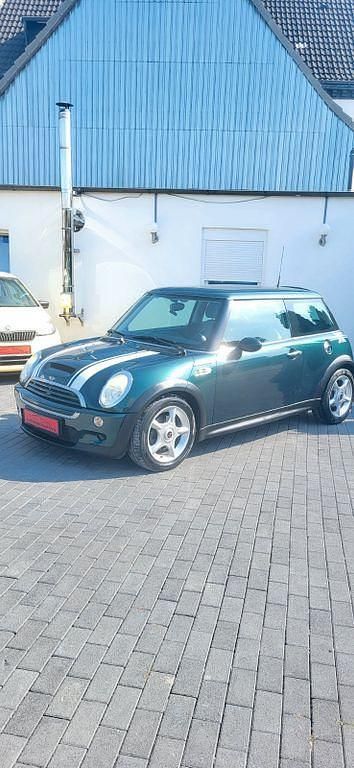 Grün Gebraucht 2003 Mini Cooper S Kleinwagen | 2.499 € (Fairer Preis) - Bild 1/4