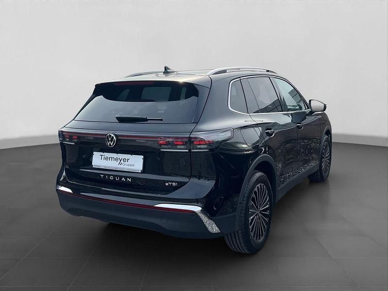 Neu VW Tiguan Elegance 150 PS (110 kW) 2026 Grau SUV