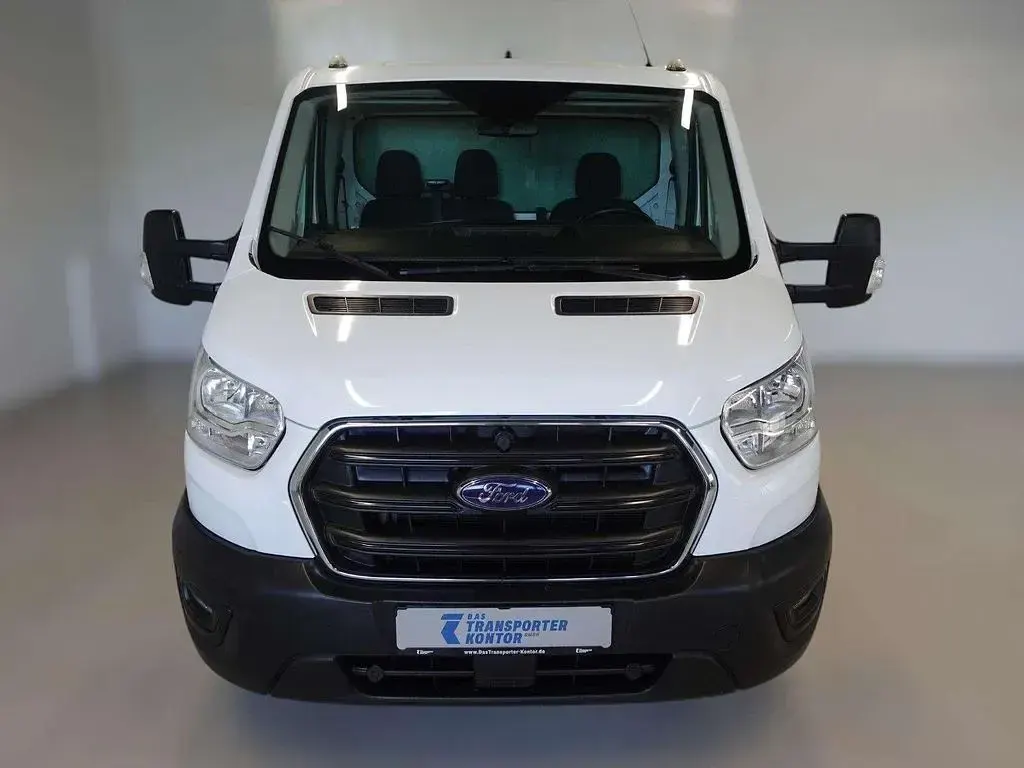 Gebraucht Ford Transit Trend 131 PS (96 kW) 2020 Weiß Van / Kleinbus