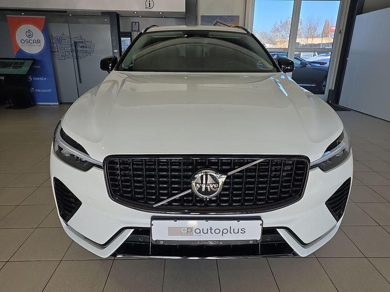 Gebraucht Volvo XC60 Plus 197 PS (144 kW) 2023 Crystal white SUV