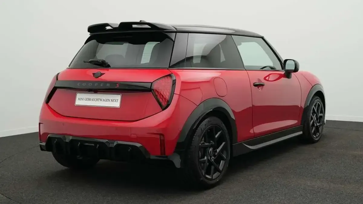 Gebraucht Mini John Cooper Works 204 PS (150 kW) 2025 Rot Kleinwagen