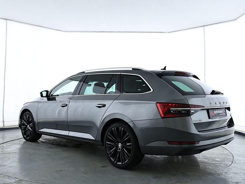 Gebraucht Skoda Superb Style 218 PS (160 kW) 2021 Grau Kombi