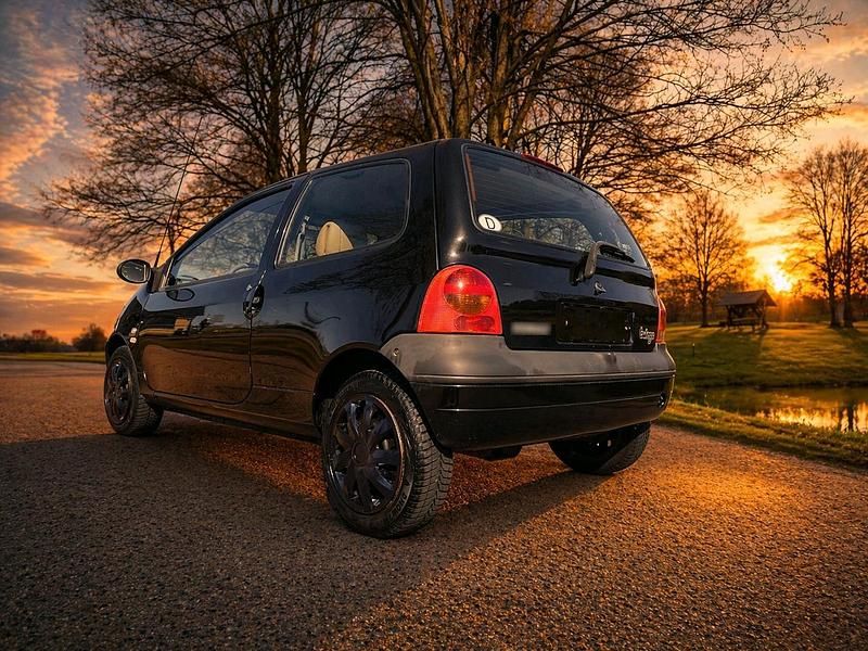 Usata Renault Twingo 75 CV (55 kW) 2004 Nero Utilitaria