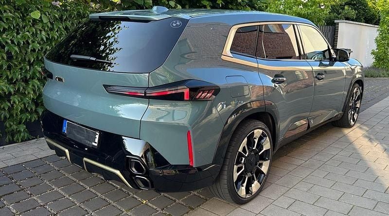 Grün Gebraucht 2023 BMW XM Performance SUV | 109.500 € (Superpreis) - Bild 1/4