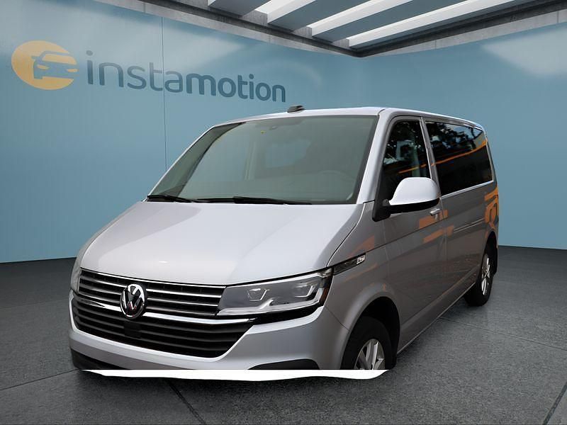 Silber Gebraucht 2023 VW Caravelle Van / Kleinbus | 46.049 € (Fairer Preis) - Bild 1/4