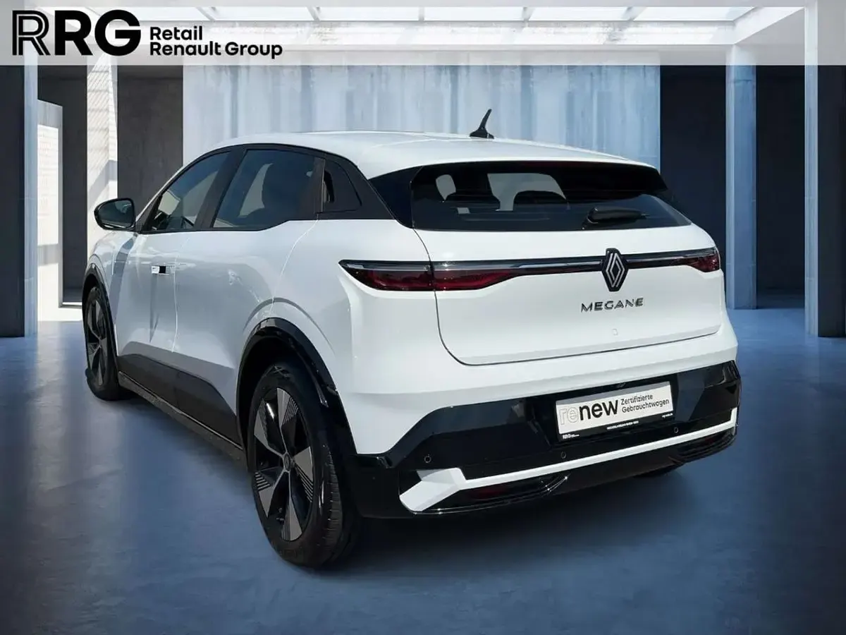 Gebraucht Renault Mégane Equilibre 96 kW (131 PS) 2023 Gletscherweiss Kleinwagen