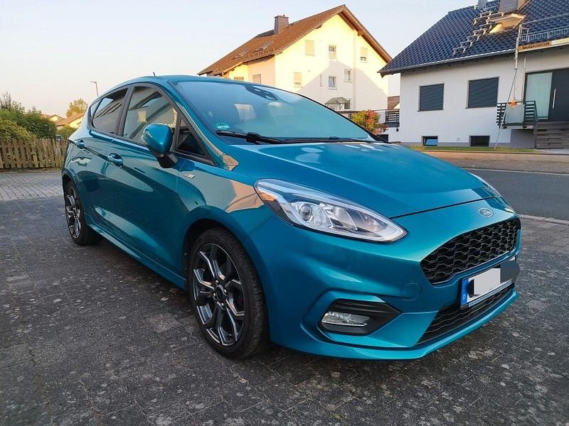 Blau Gebraucht 2017 Ford Fiesta ST-Line Kleinwagen | 9.990 € (Etwas zu teuer) - Bild 1/4