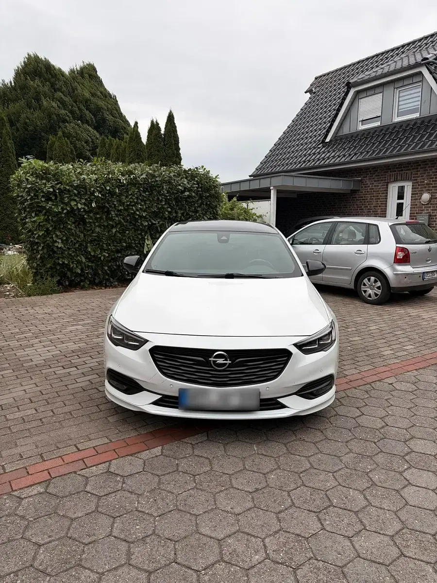 Gebraucht Opel Insignia Business 136 PS (100 kW) 2017 Weiß Limousine