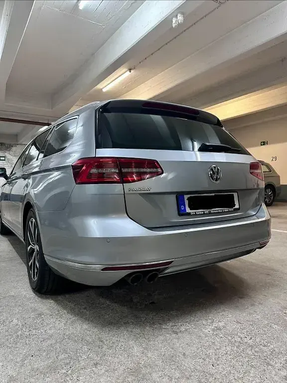 Gebraucht VW Passat Highline 179 PS (131 kW) 2018 Silber Kombi