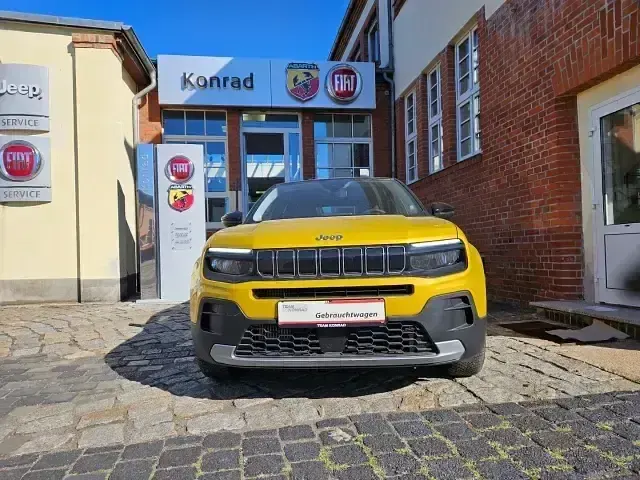 Gebraucht Jeep Avenger Altitude 101 PS (74 kW) 2024 Gelb SUV