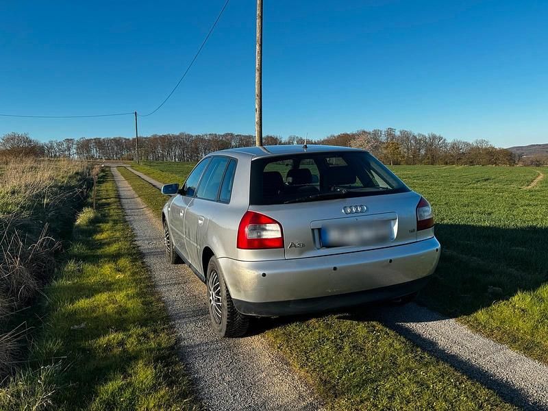 Second-hand Audi A3 102 CP (75 kW) 2000 Argintiu Hatchback