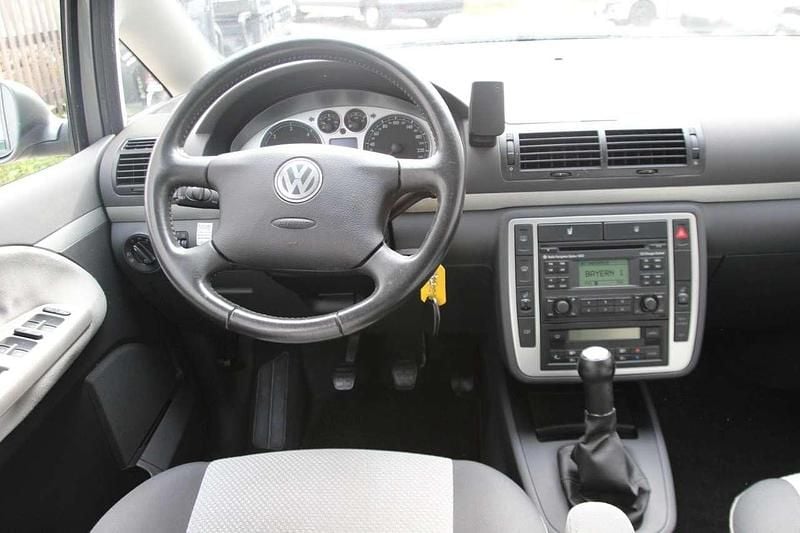 Grau Gebraucht 2007 VW Sharan Van / Kleinbus | 2.850 € (Guter Preis) - Bild 1/4