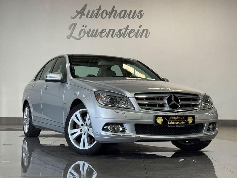 Iridiumsilber Gebraucht 2009 Mercedes C350 Limousine | 12.980 € (Etwas zu teuer) - Bild 1/4
