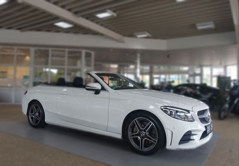 Polarweiss Gebraucht 2021 Mercedes C300 AMG Cabrio | 38.250 € (Guter Preis) - Bild 1/4