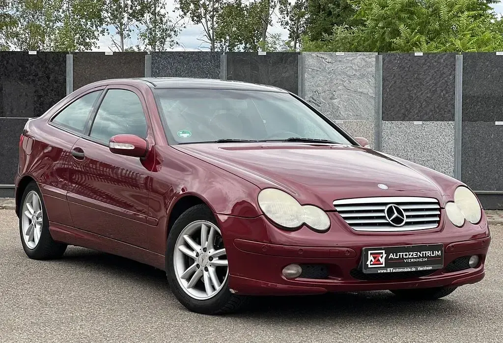 Gebraucht Mercedes C180 143 PS (105 kW) 2003 Violett Coupé