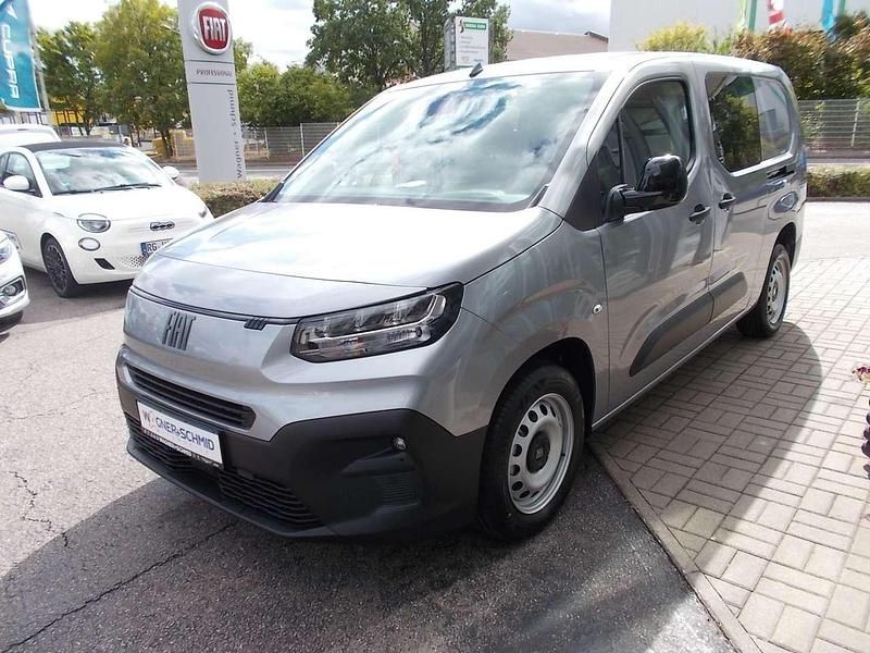 Grau Neu 2025 Fiat Doblò Van / Kleinbus | 29.980 € (Teuer) - Bild 1/4
