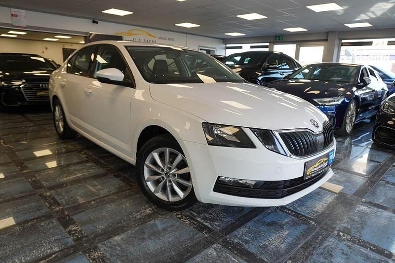 Gebraucht Skoda Octavia Active 150 PS (110 kW) 2017 Weiß Limousine
